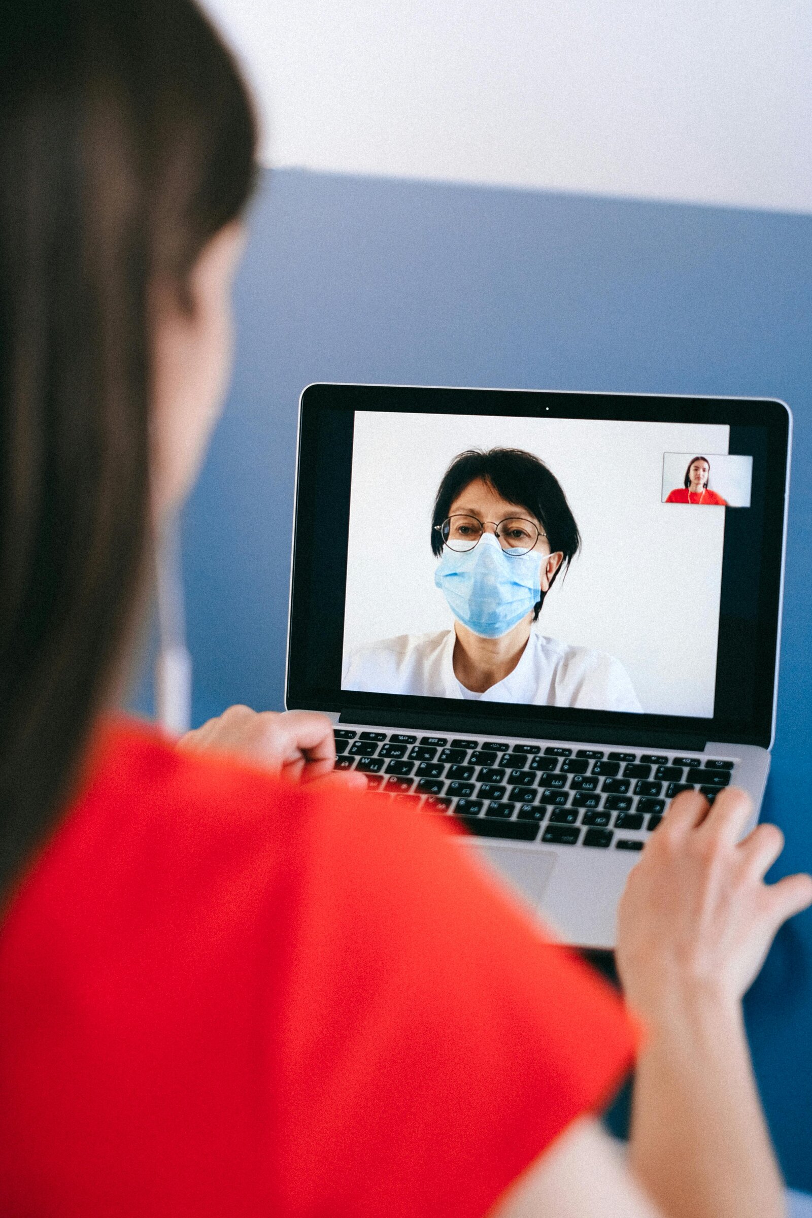 Behavioral health clinician conducting telehealth session through Zoobook